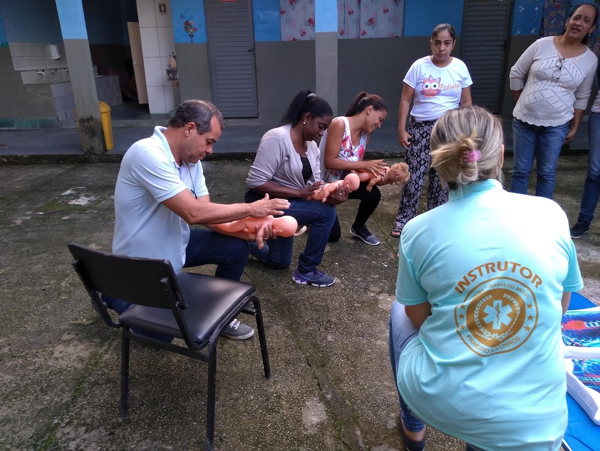 Capacitação em Primeiros Socorros nas Escolas — Lei Lucas